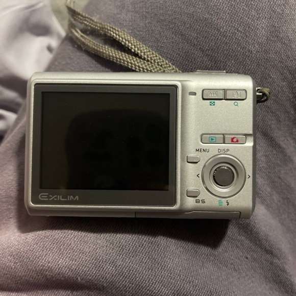 Casio Exilim Ex-Z60 6MP Digital Camera - Picture 4 of 5